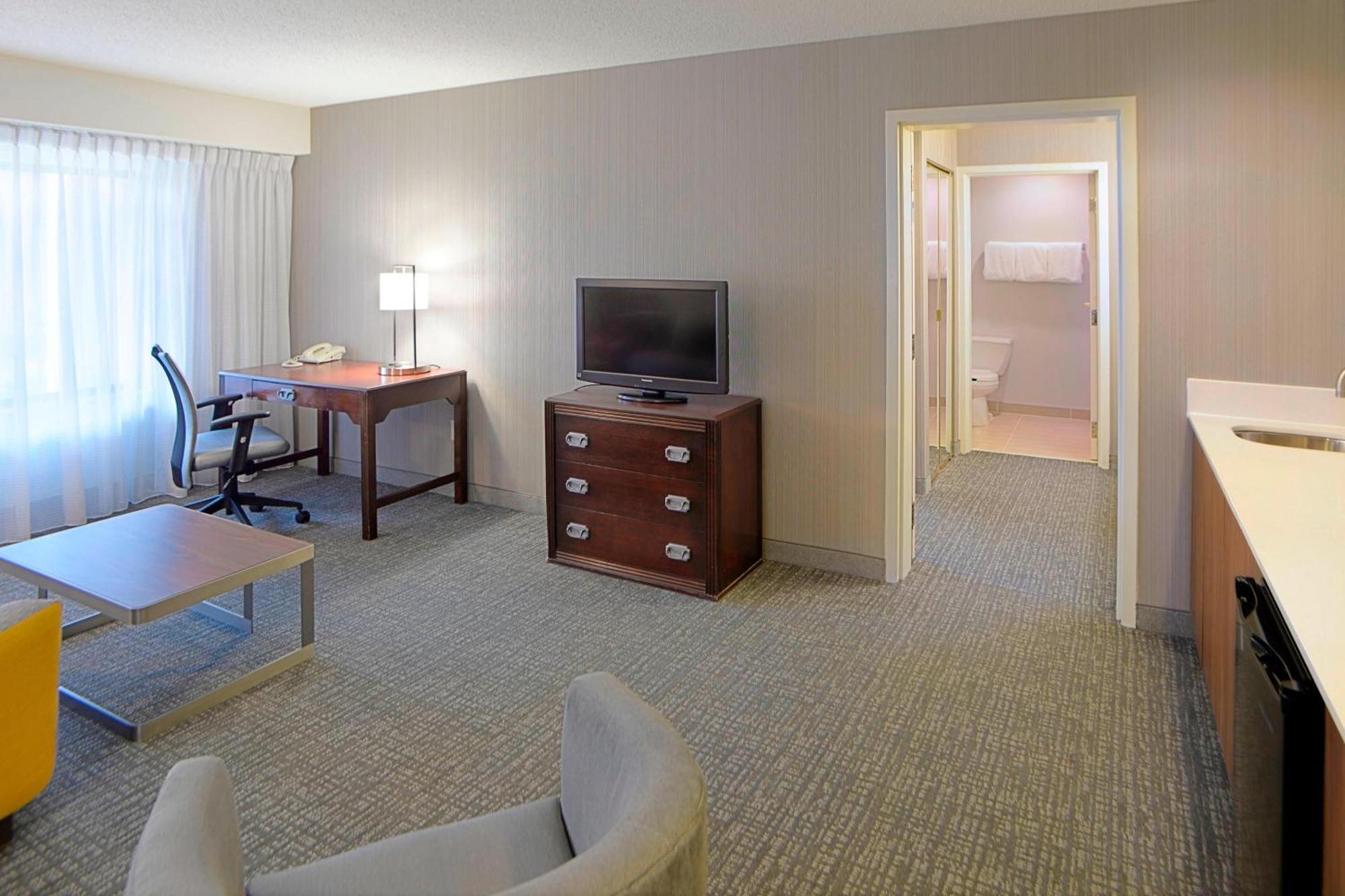 Courtyard By Marriott Kokomo Exterior foto