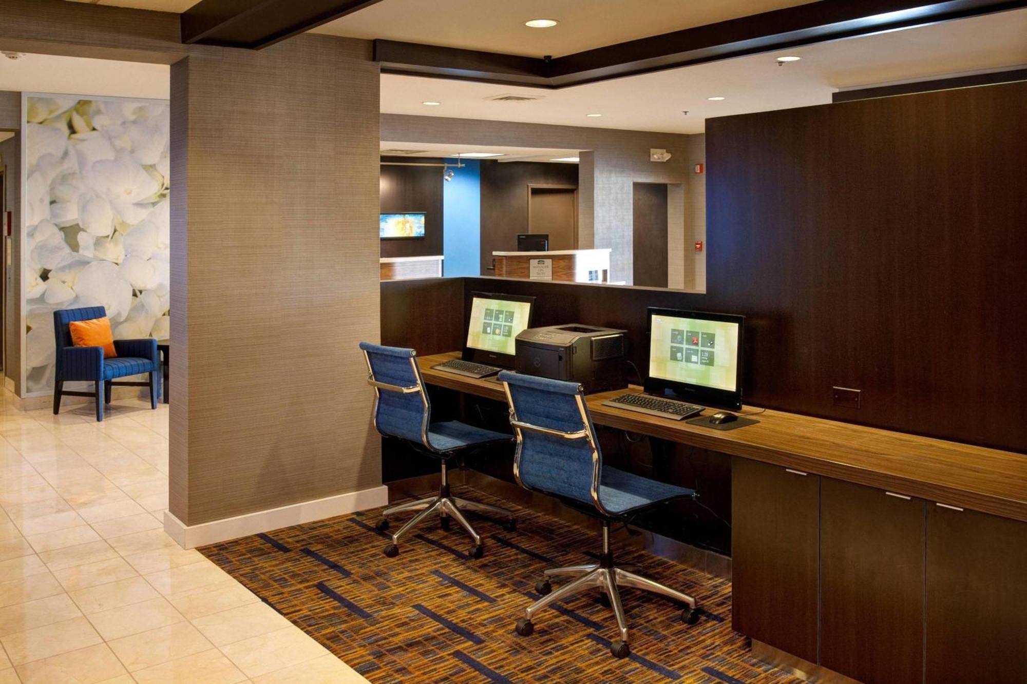 Courtyard By Marriott Kokomo Exterior foto
