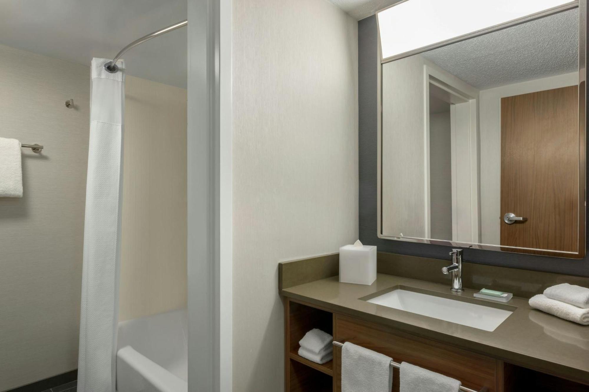 Courtyard By Marriott Kokomo Exterior foto